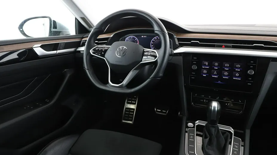 VOLKSWAGEN Arteon -