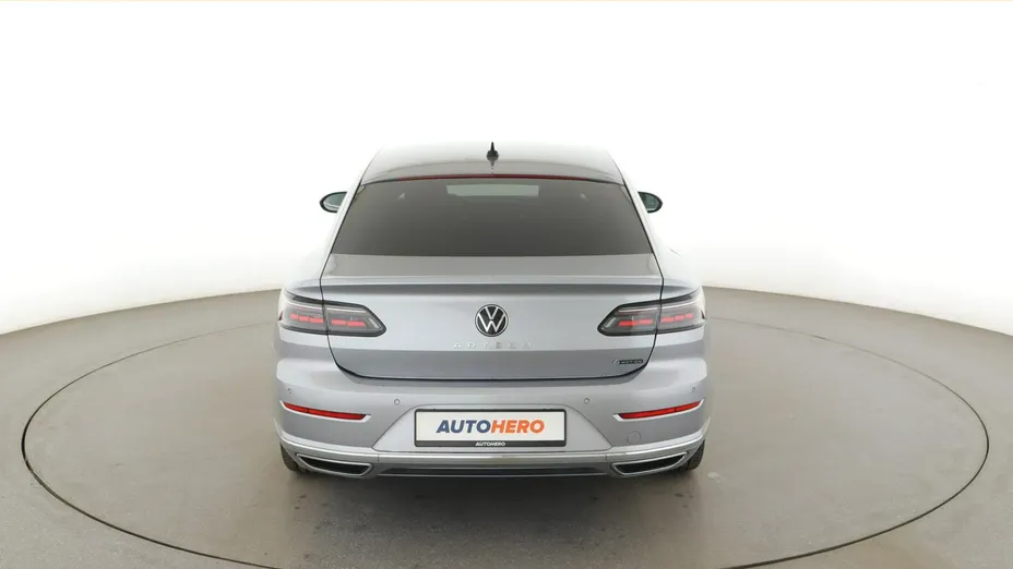 VOLKSWAGEN Arteon -