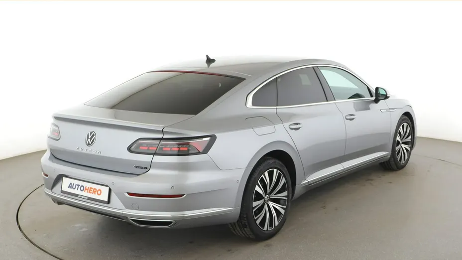 VOLKSWAGEN Arteon -