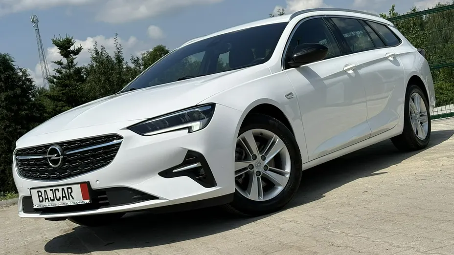 OPEL Insignia -
