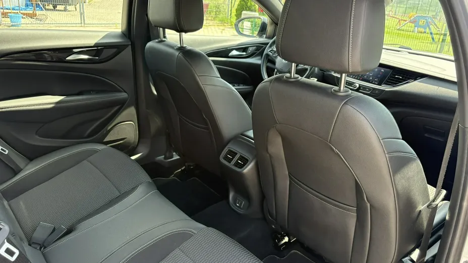 OPEL Insignia -
