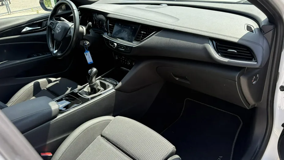 OPEL Insignia -