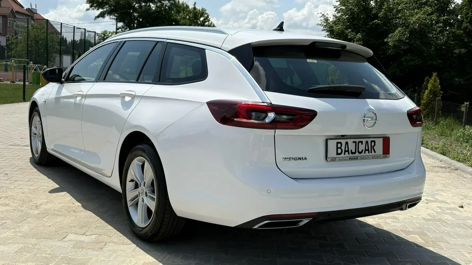 OPEL Insignia -
