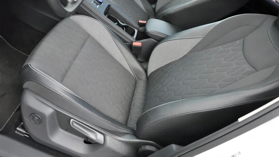 VOLKSWAGEN Tiguan -