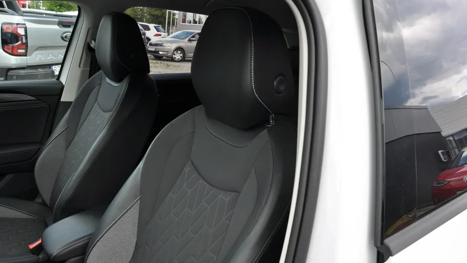 VOLKSWAGEN Tiguan -