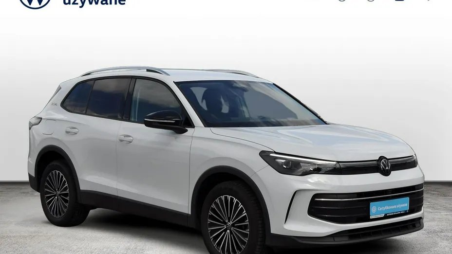 VOLKSWAGEN Tiguan -