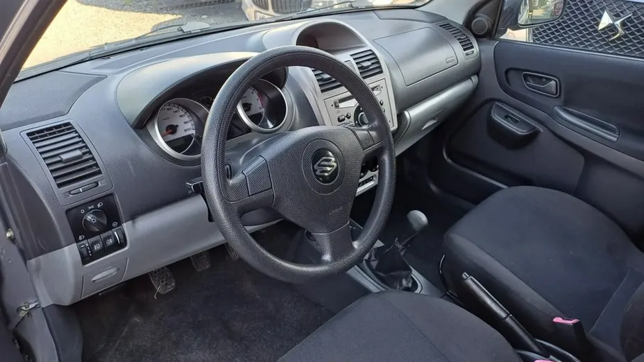 SUZUKI Ignis -