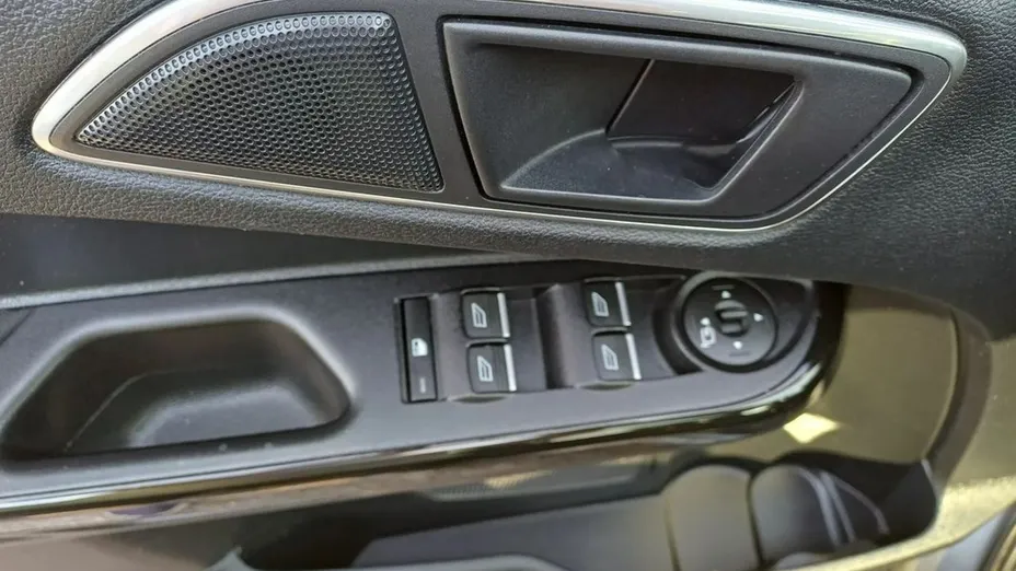 FORD B-MAX -