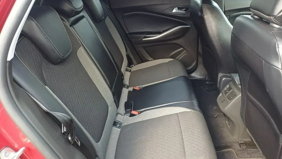 OPEL Grandland X -