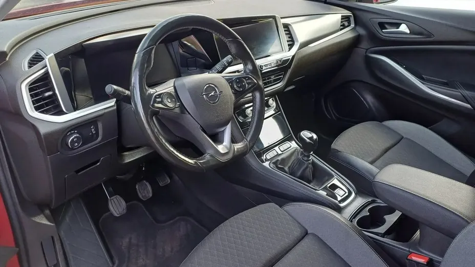 OPEL Grandland X -