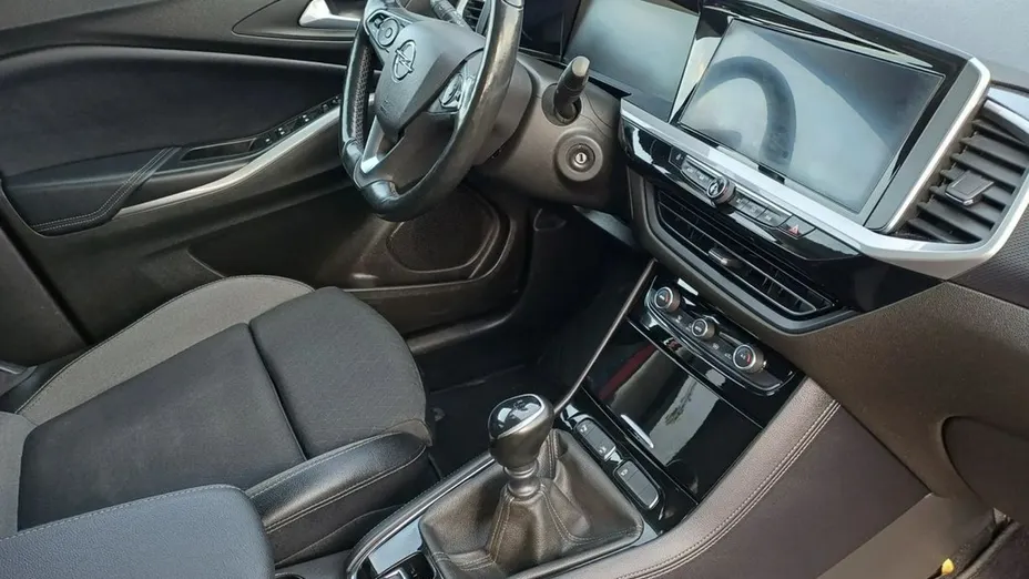 OPEL Grandland X -