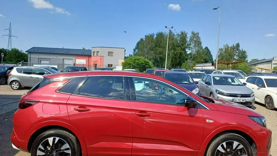 OPEL Grandland X -