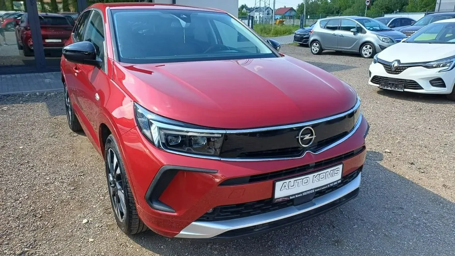 OPEL Grandland X -