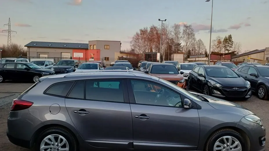 RENAULT Megane -