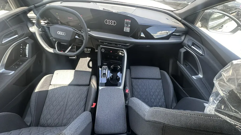 AUDI Q5 -