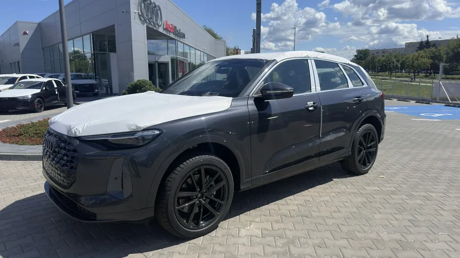 AUDI Q5 -