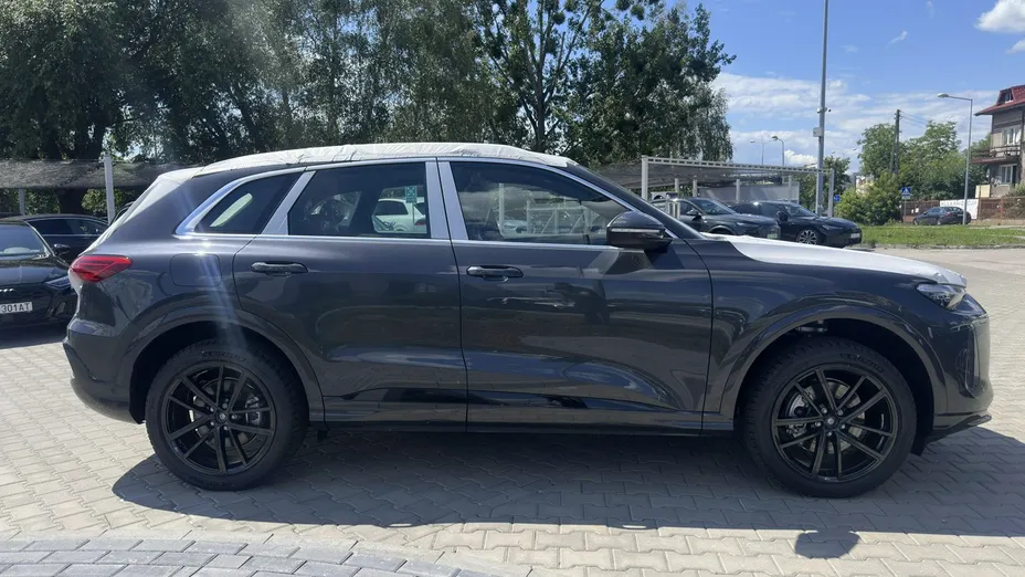AUDI Q5 -