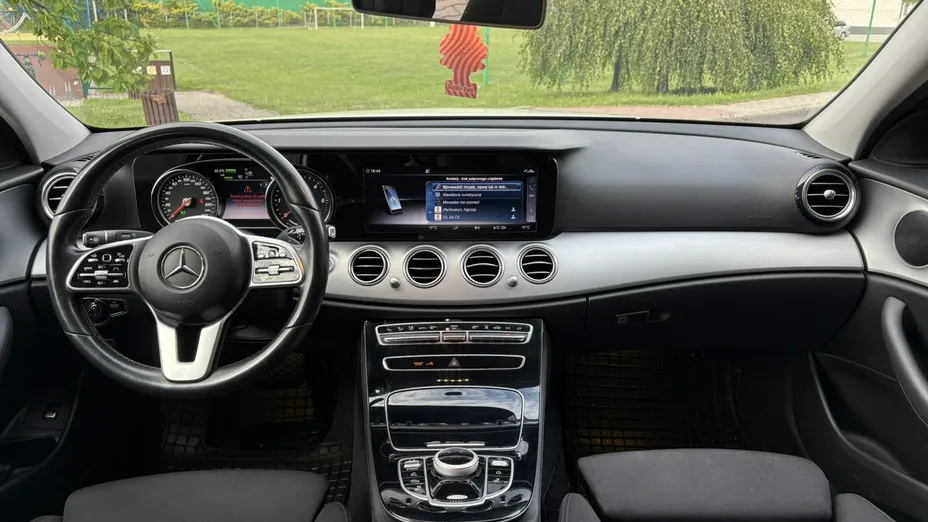 MERCEDES-BENZ E Klasa -