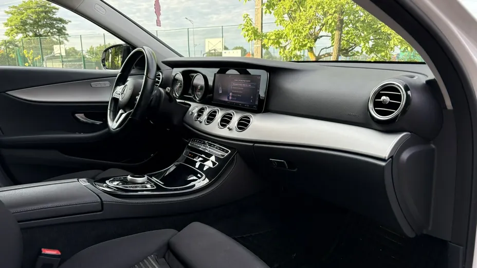 MERCEDES-BENZ E Klasa -