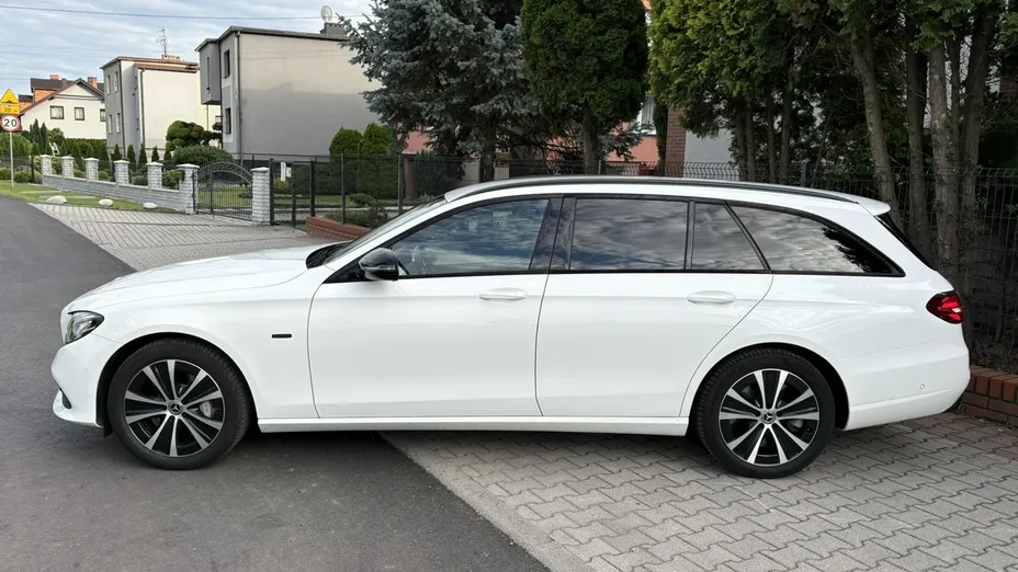 MERCEDES-BENZ E Klasa -