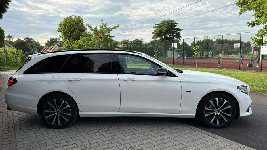 MERCEDES-BENZ E Klasa -