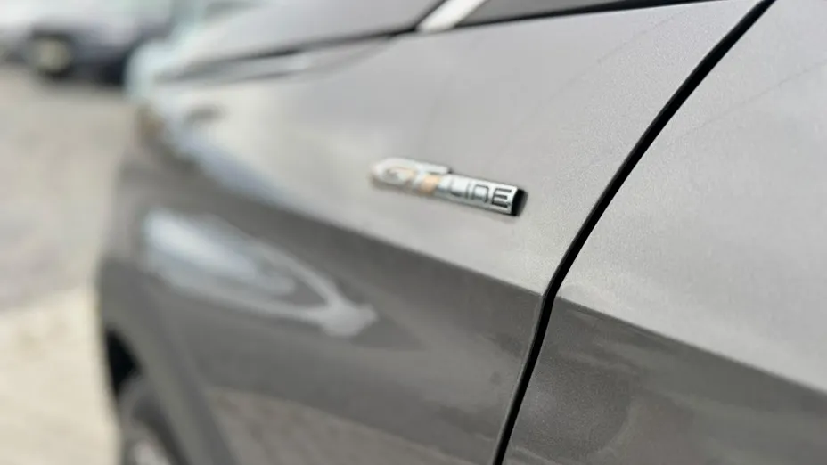 PEUGEOT 5008 -