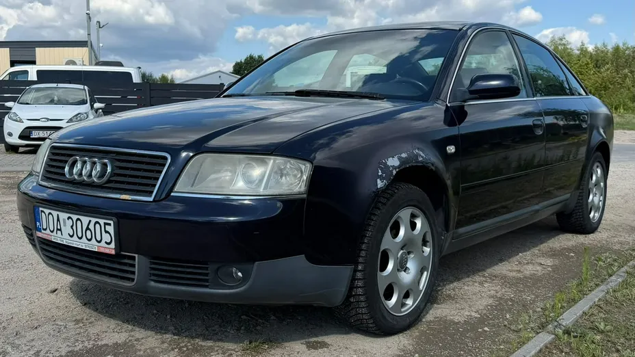 AUDI A6 -