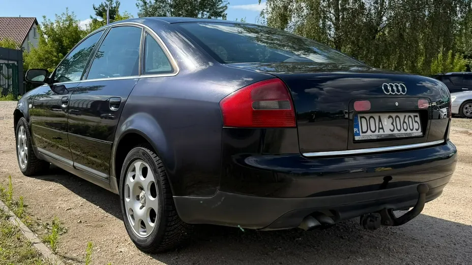 AUDI A6 -