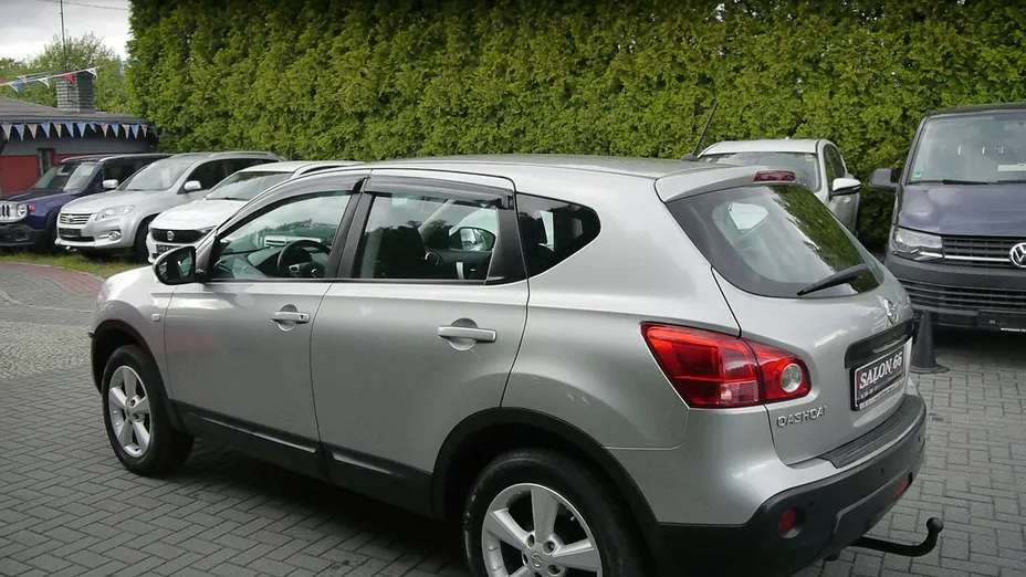 NISSAN Qashqai -