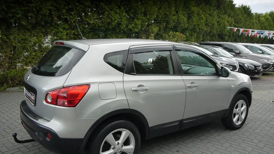 NISSAN Qashqai -
