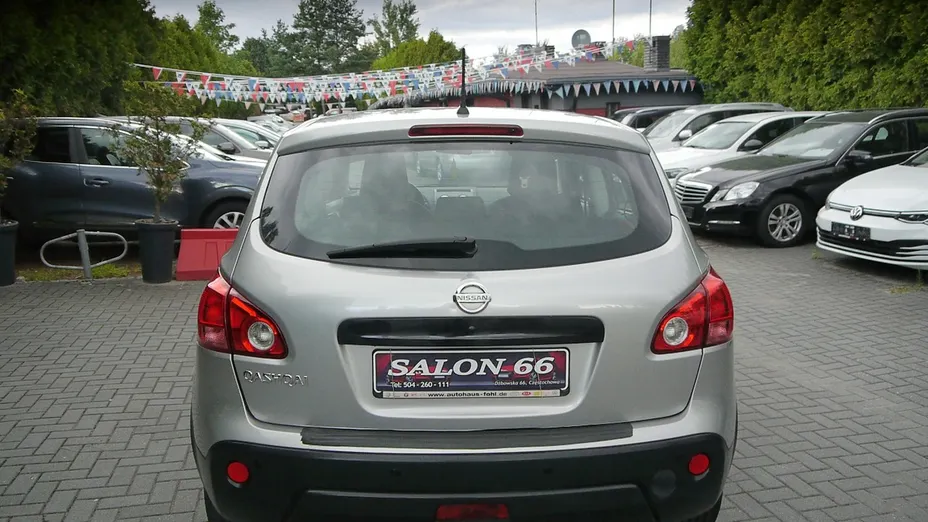 NISSAN Qashqai -