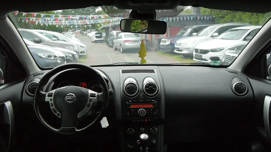 NISSAN Qashqai -