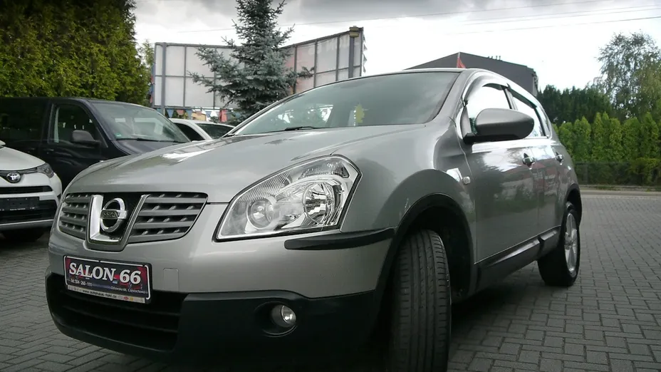 NISSAN Qashqai -
