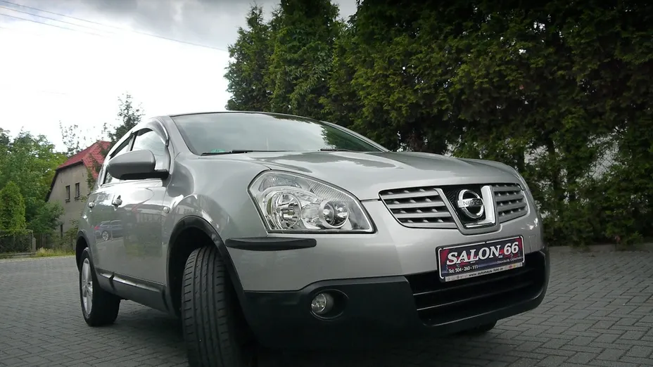 NISSAN Qashqai -