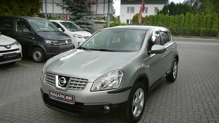 NISSAN Qashqai -