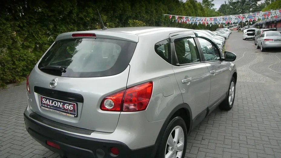 NISSAN Qashqai -