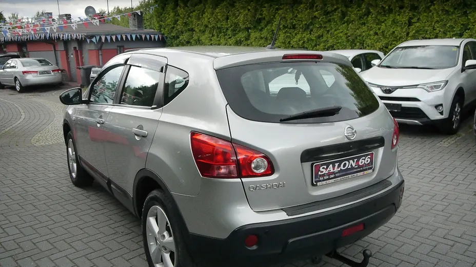 NISSAN Qashqai -
