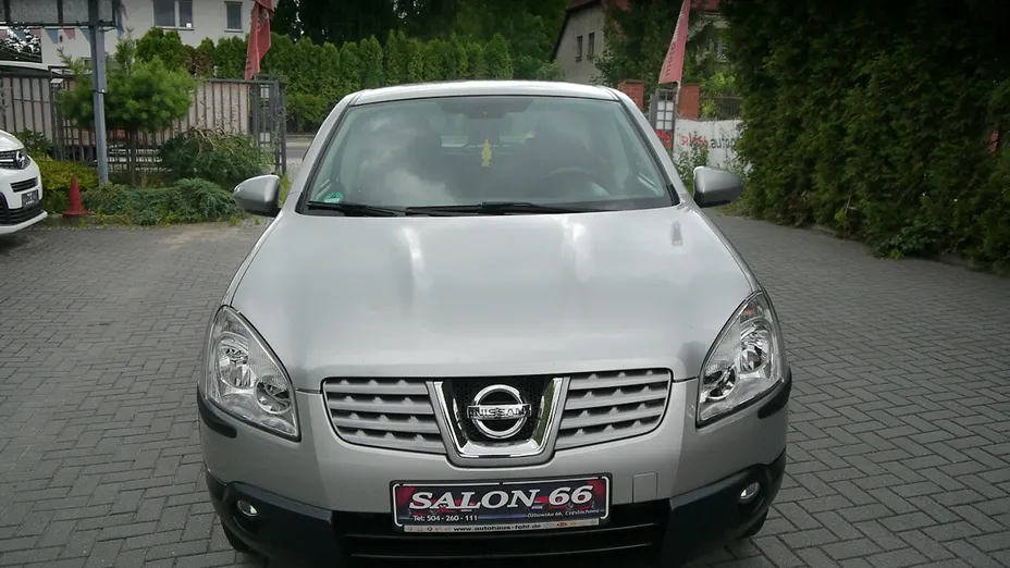 NISSAN Qashqai -