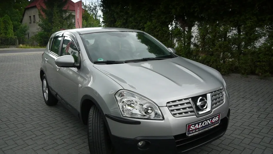 NISSAN Qashqai -