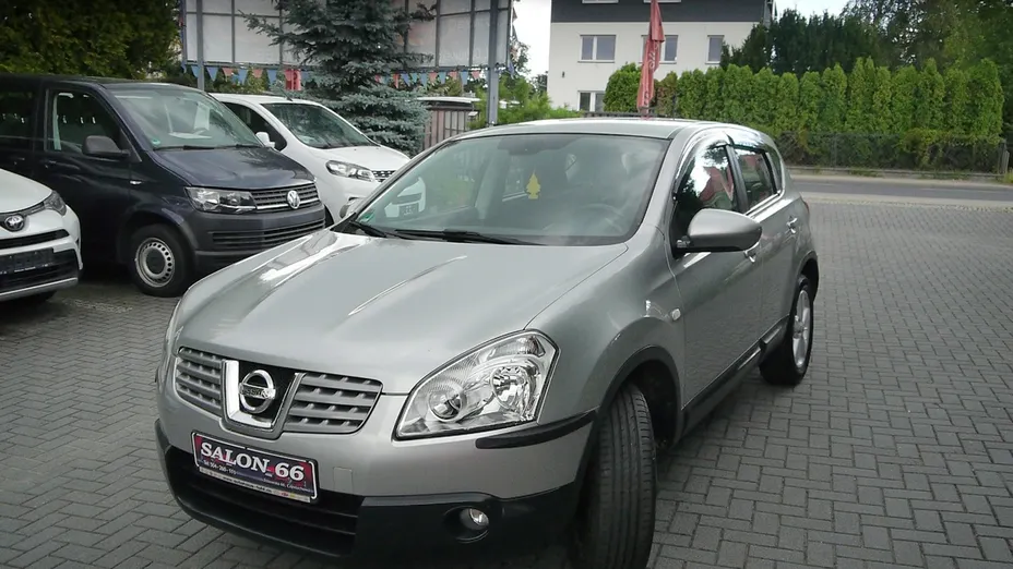 NISSAN Qashqai -