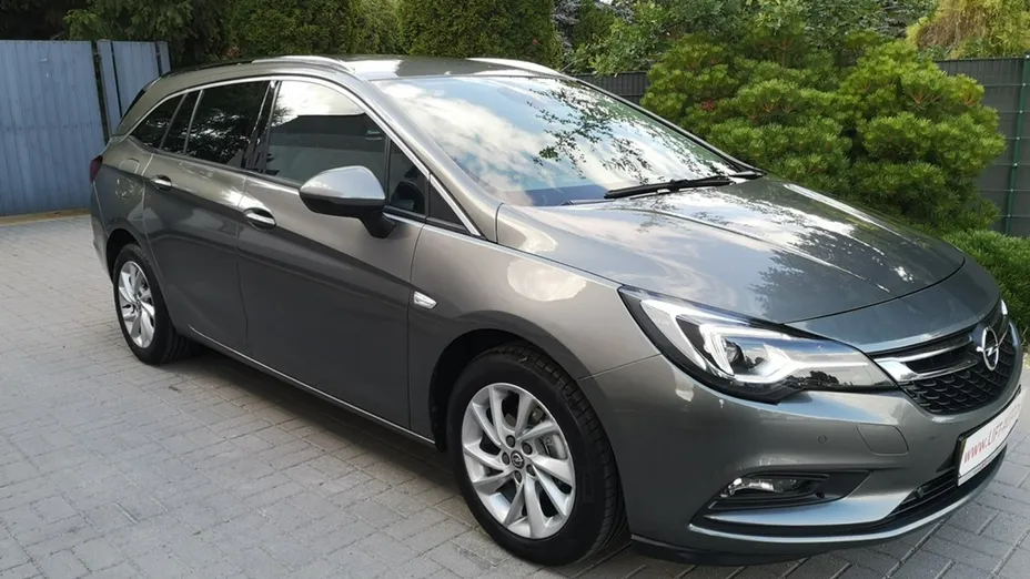 OPEL Astra -