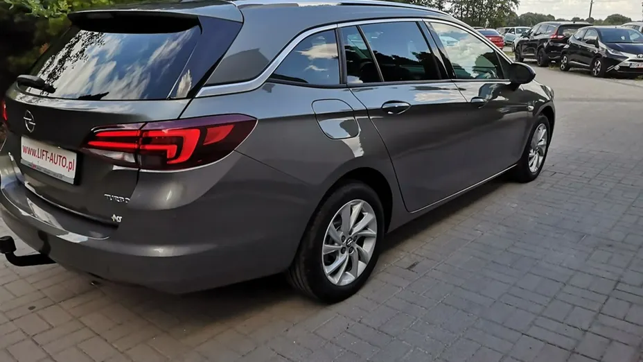 OPEL Astra -