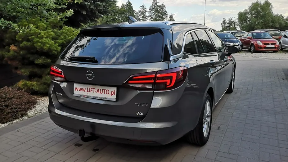 OPEL Astra -