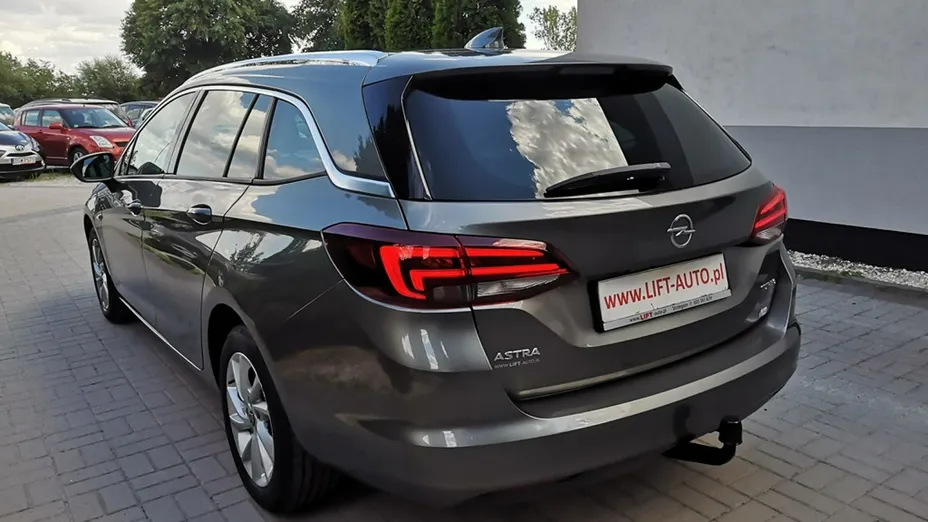 OPEL Astra -