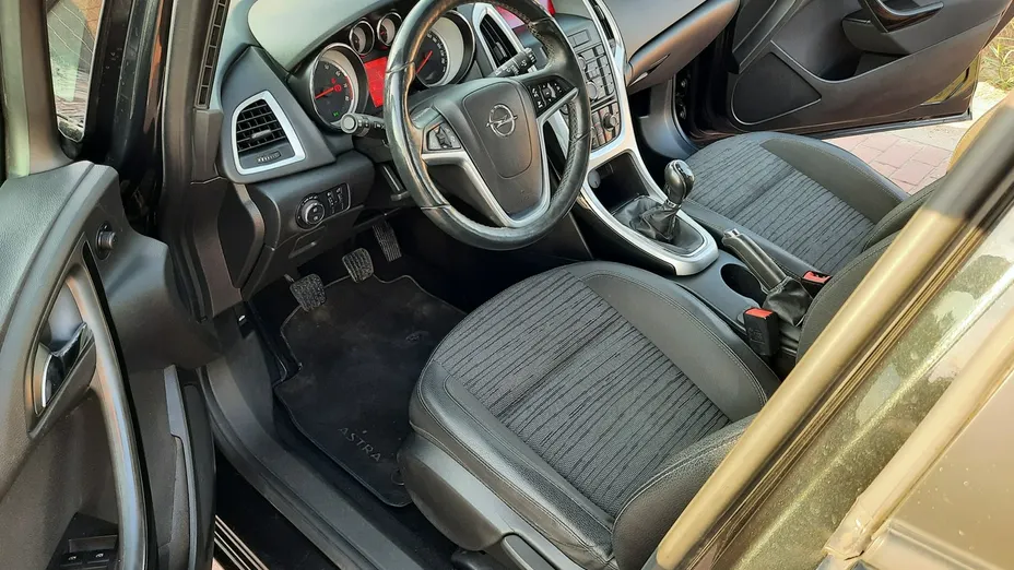 OPEL Astra -