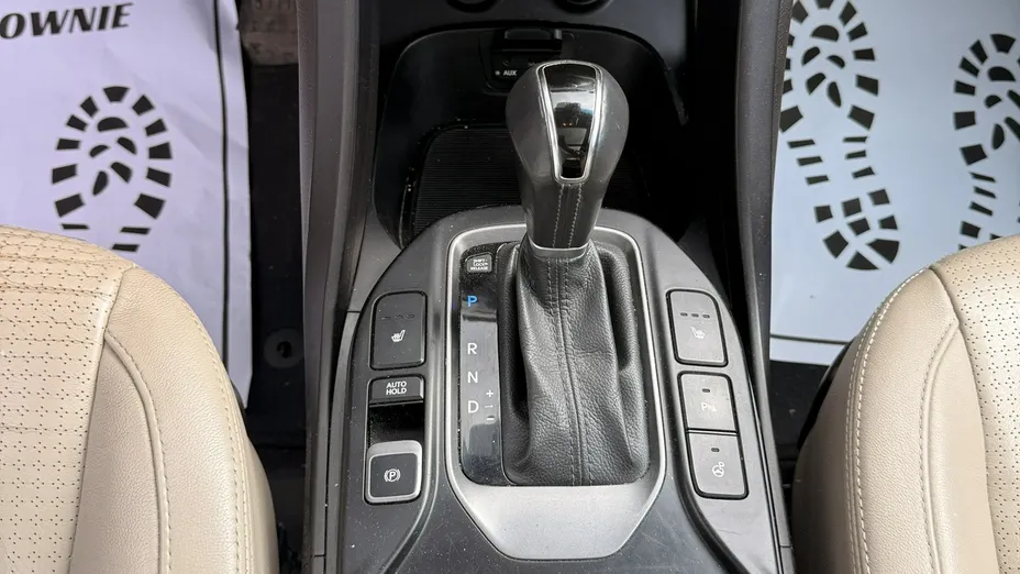 HYUNDAI Santa Fe -