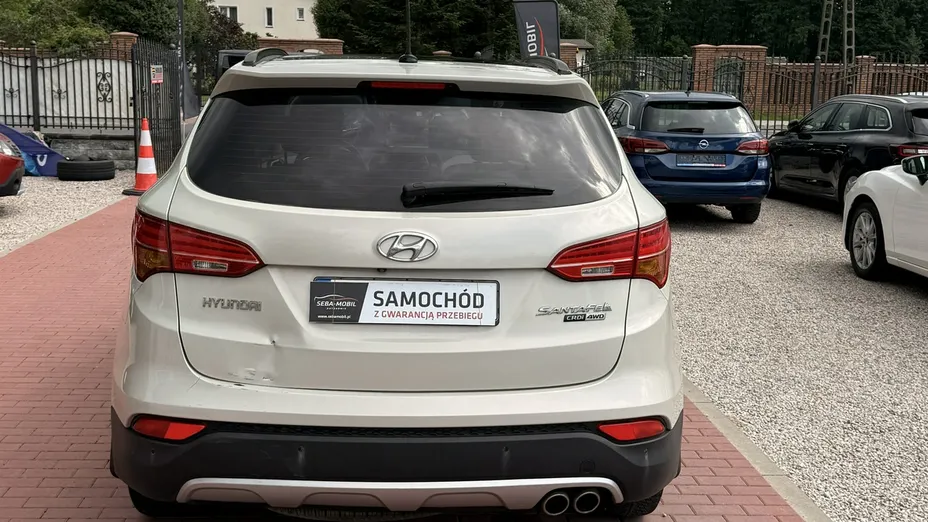 HYUNDAI Santa Fe -