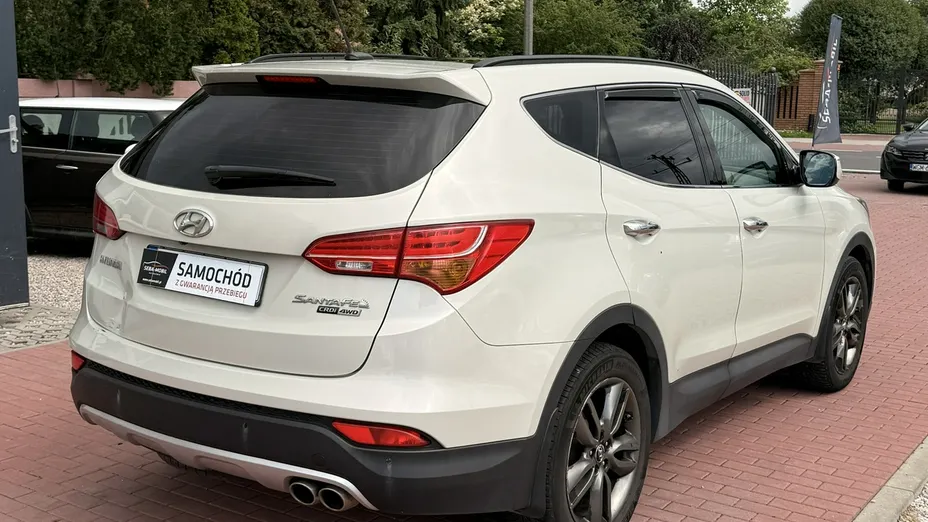HYUNDAI Santa Fe -