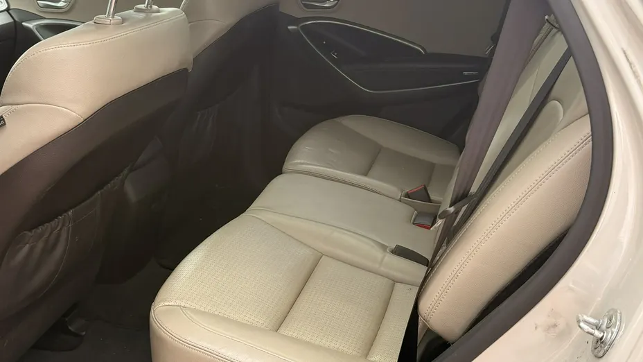 HYUNDAI Santa Fe -