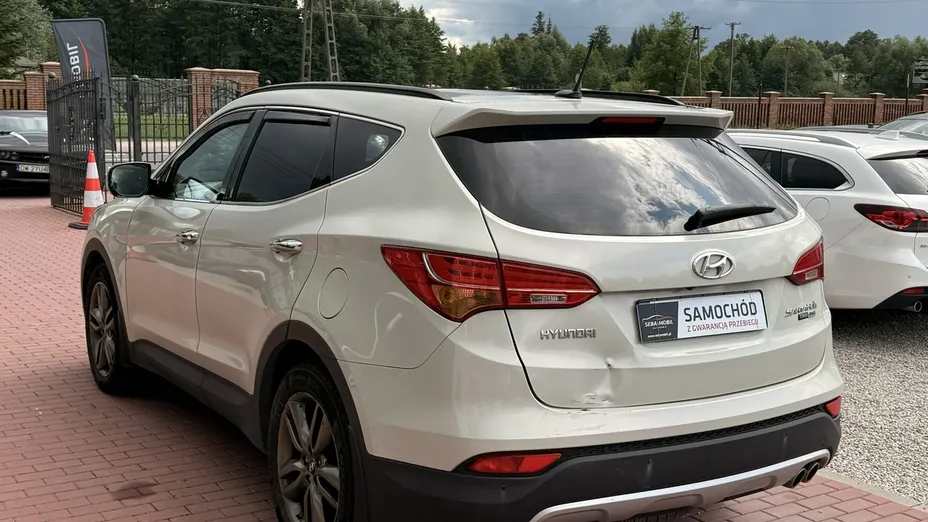 HYUNDAI Santa Fe -